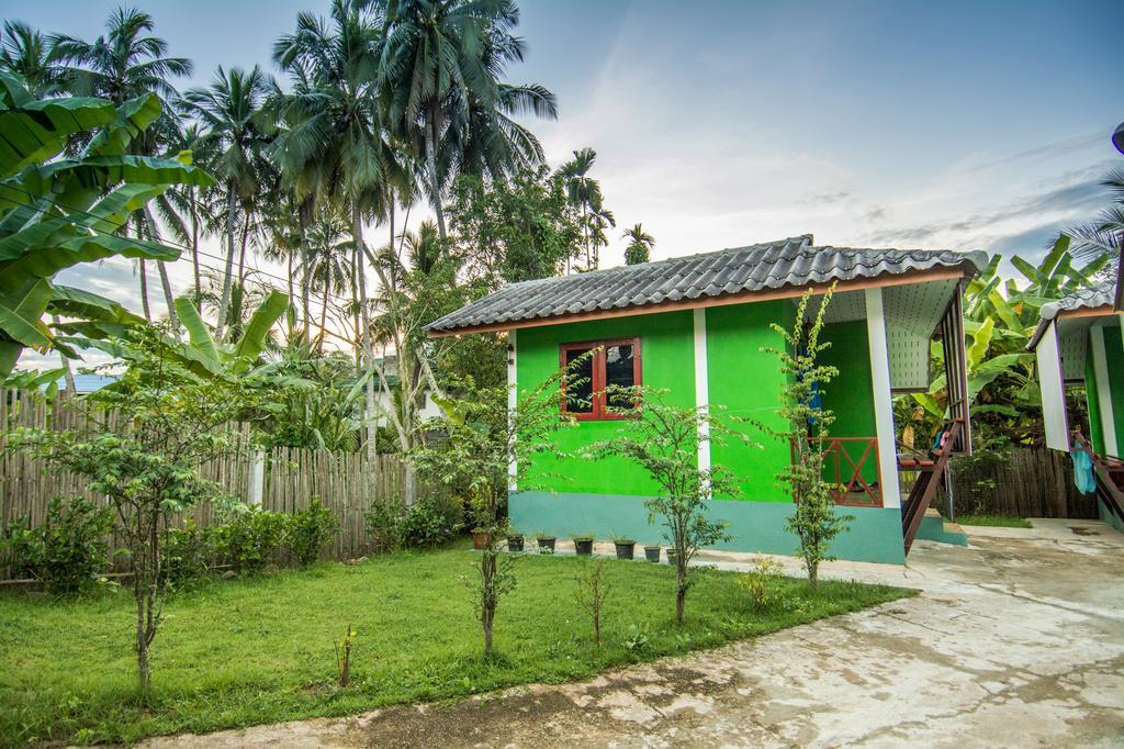 Sarm Mork Guest House Mae Hong Son Exterior photo